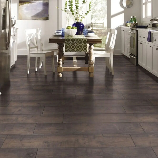 Mannington 12mm Woodland Maple Laminate - Image 4