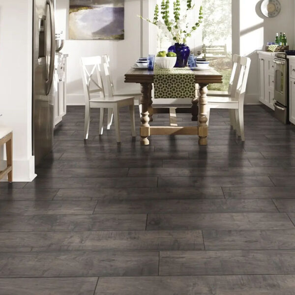 Mannington 12mm Woodland Maple Laminate - Image 6